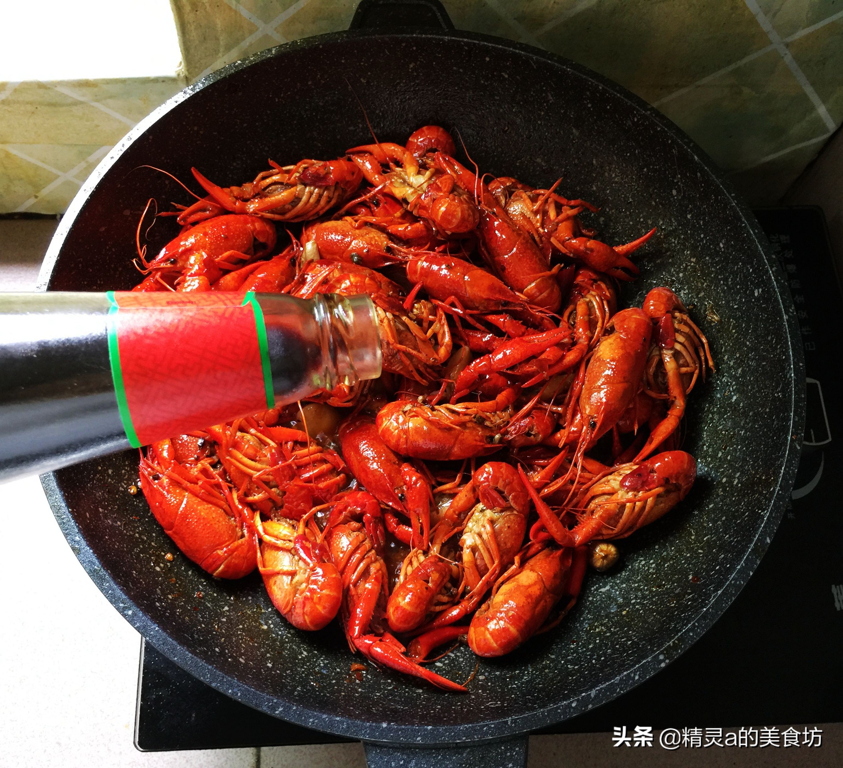 这才是小龙虾的正确打开方式,享用小龙虾的正确姿势get起来
