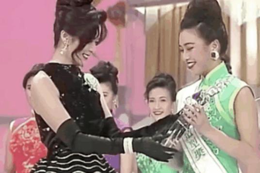 52岁邱淑贞近照曝光,51岁邱淑贞素颜照片