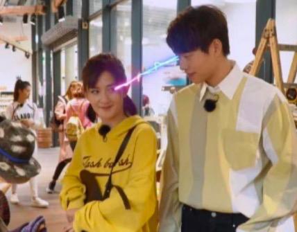 黄磊张艺兴师徒默契配合视频,张艺兴和大厂男孩的师徒情