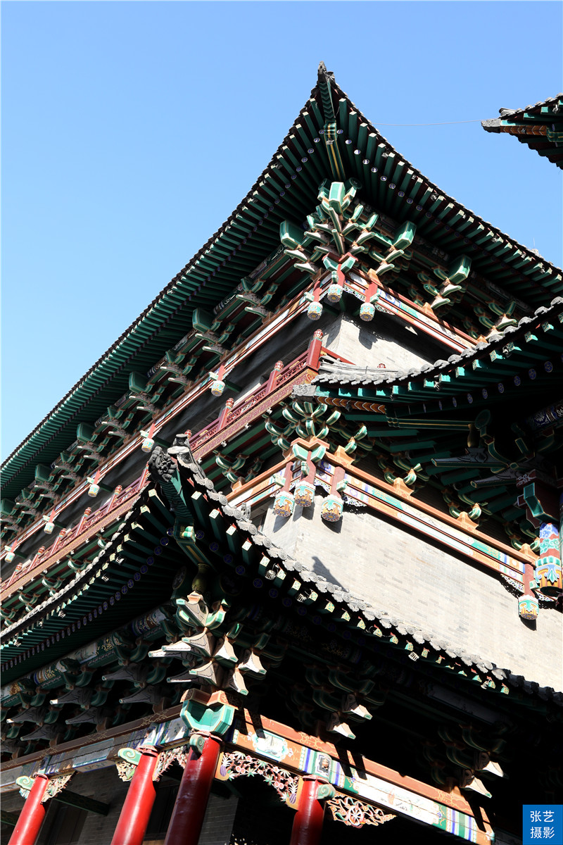 太原有座明清古建风格酒店，曾是山西贡院旧址，吸引游客打卡拍照