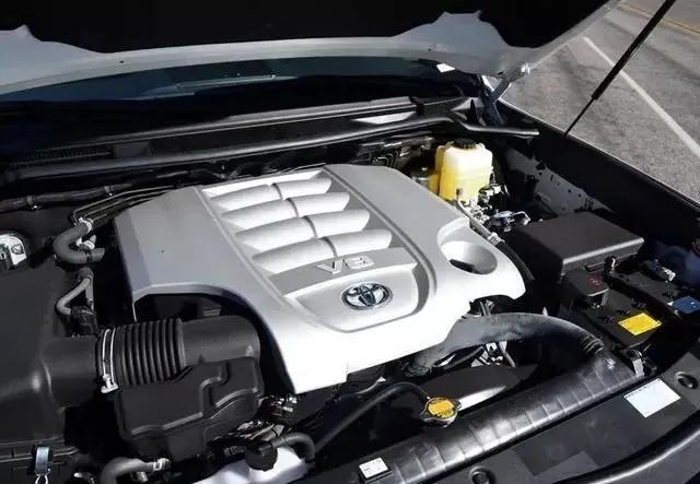 国六兰德酷路泽5700顶配油耗,兰德酷路泽5700油耗多少钱一公里