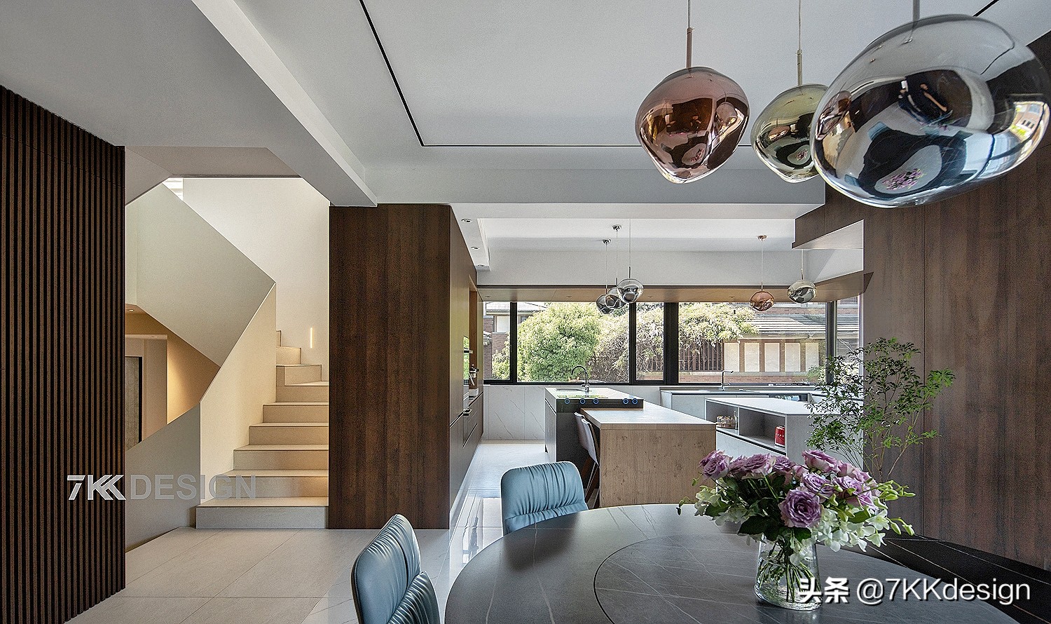 海边联排别墅小院实景现代轻奢,独栋带院子的小别墅年代感