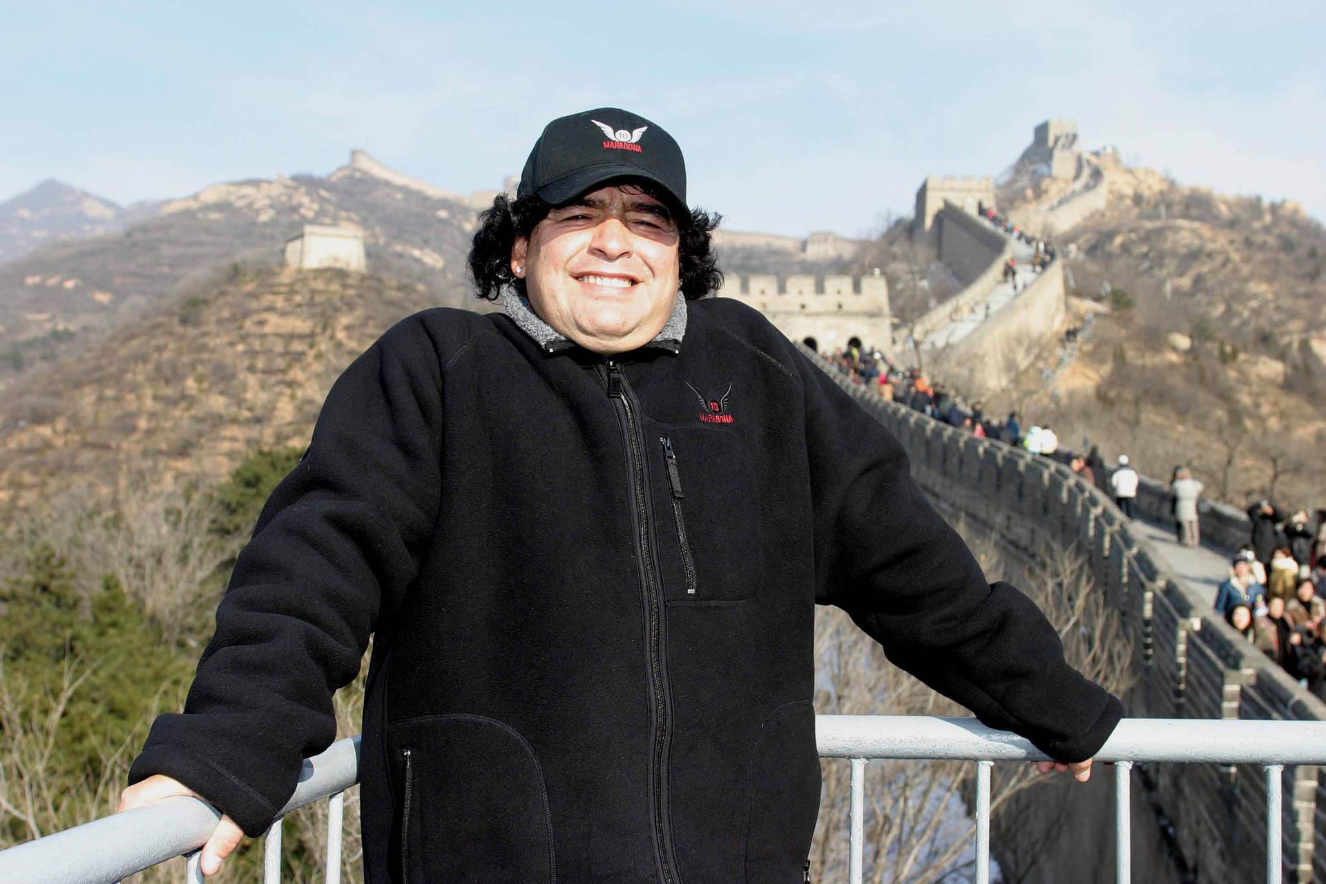 马拉多纳为什么一半天使一半魔鬼,一代球王迭戈马拉多纳