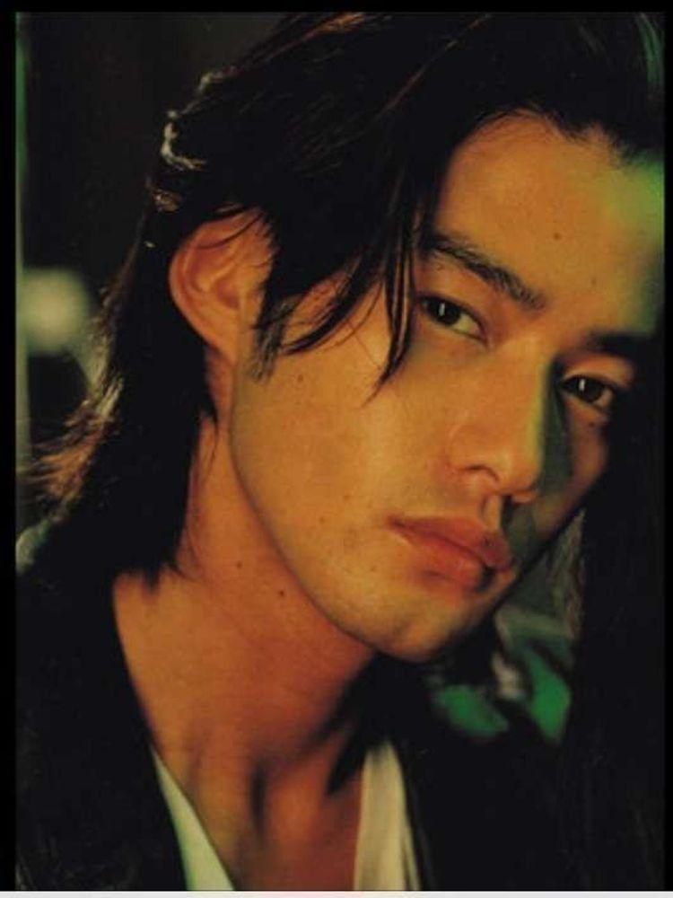 日本男人最想拥有的脸！性感神颜秒杀鲜肉，冻龄大帅哥竟单身