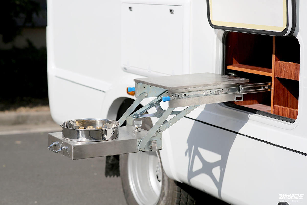 最便宜五十铃700p房车价格,2021款五十铃700p无疆四驱房车