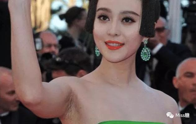 看看那些“没脱腋毛”就出场的女明星，有没有很尴尬？