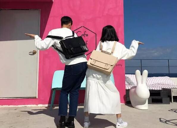 情侣怎么穿情侣装才好看,想穿情侣装又不知道怎么搭配