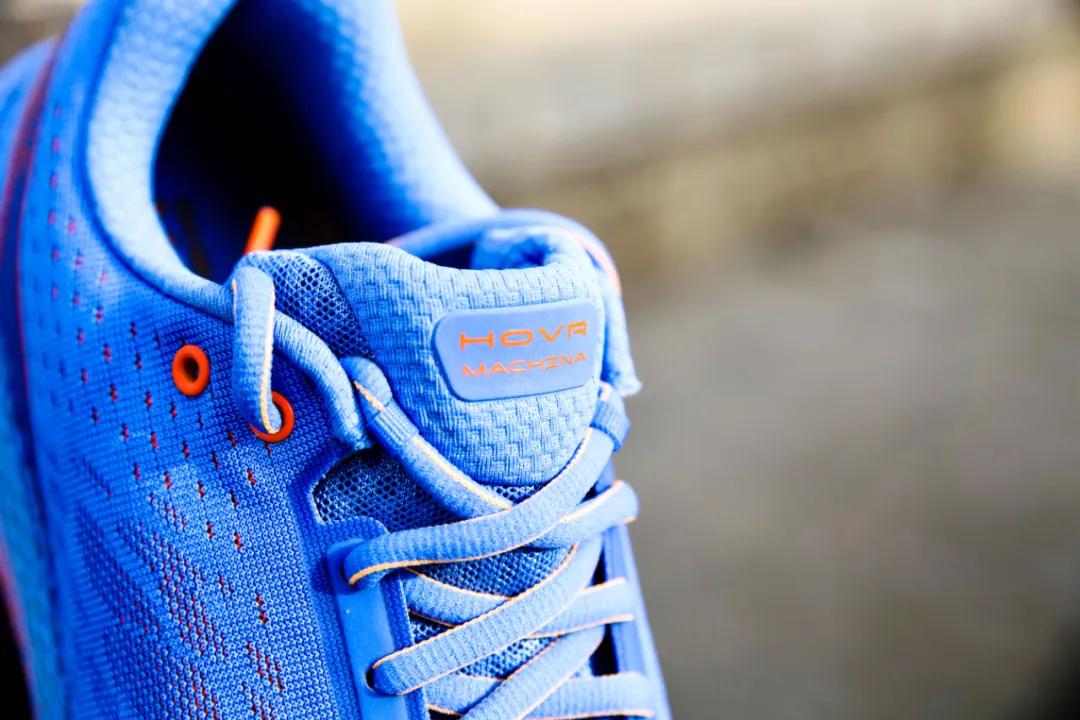 ua最新科技跑鞋,代替跑步的训练器材