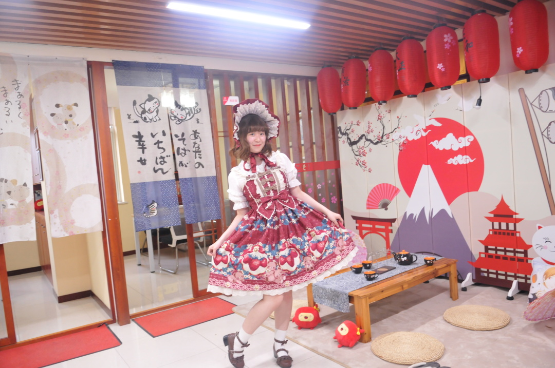 解锁平成日语5月新玩法，令人心动的Lolita换装茶会