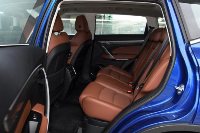 博越好还是欧尚x7好,长安欧尚x70a对比路虎