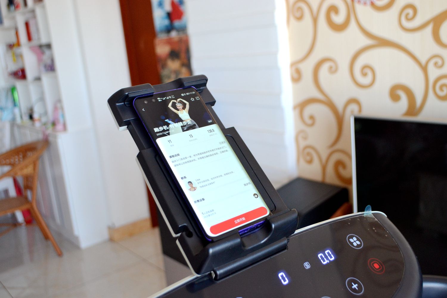 因为老罗入坑！入手了野小兽P30跑步机，坚持了半个月谈谈感受