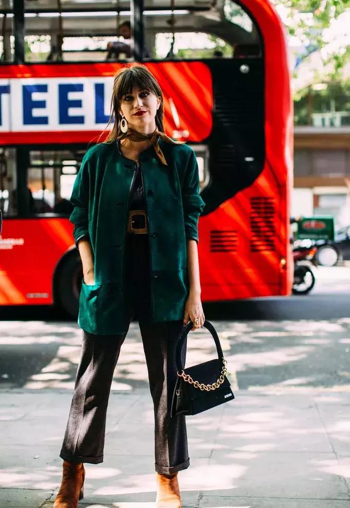 丝巾过时不,丝巾系的不只是精致时髦更是品味