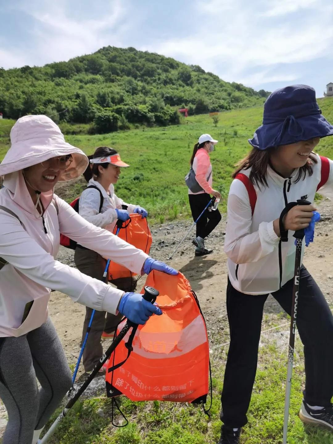 松花湖上放风筝,吉林市松花湖冬季开江鱼