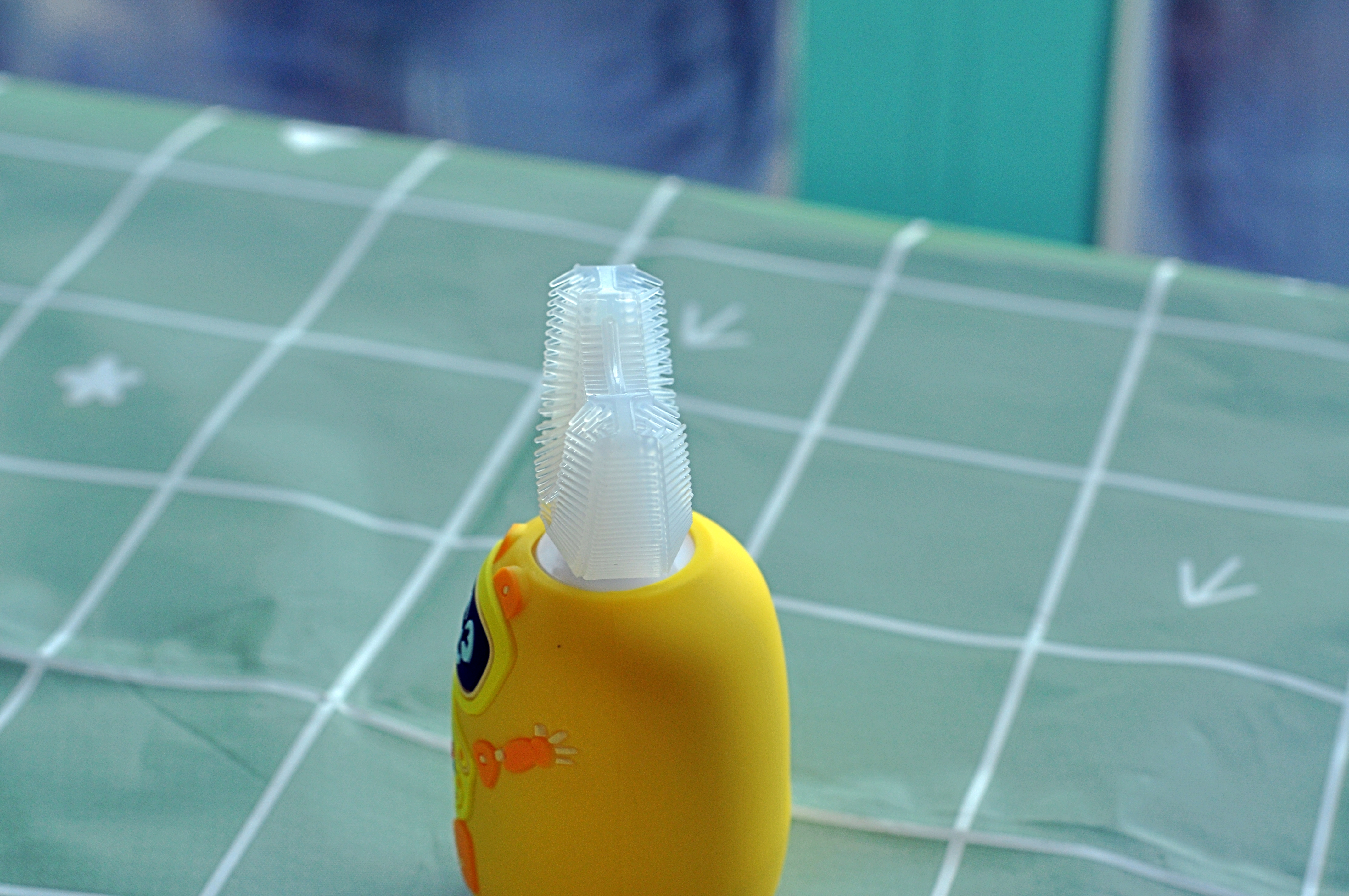 刷牙教学儿童电动牙刷,让孩子正确刷牙的电动牙刷视频