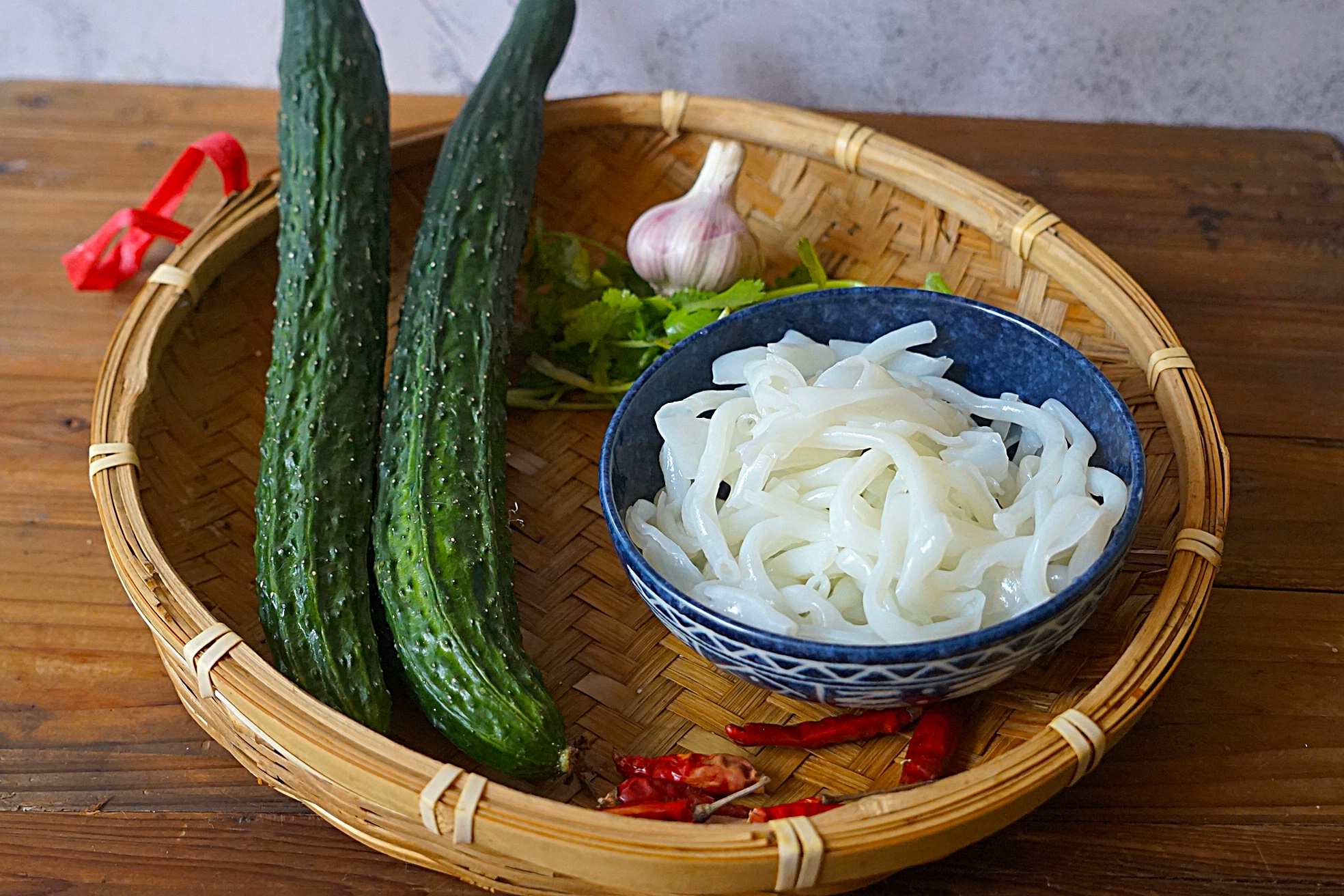 清凉爽口的凉皮怎么做好吃,凉皮凉拌菜的做法大全