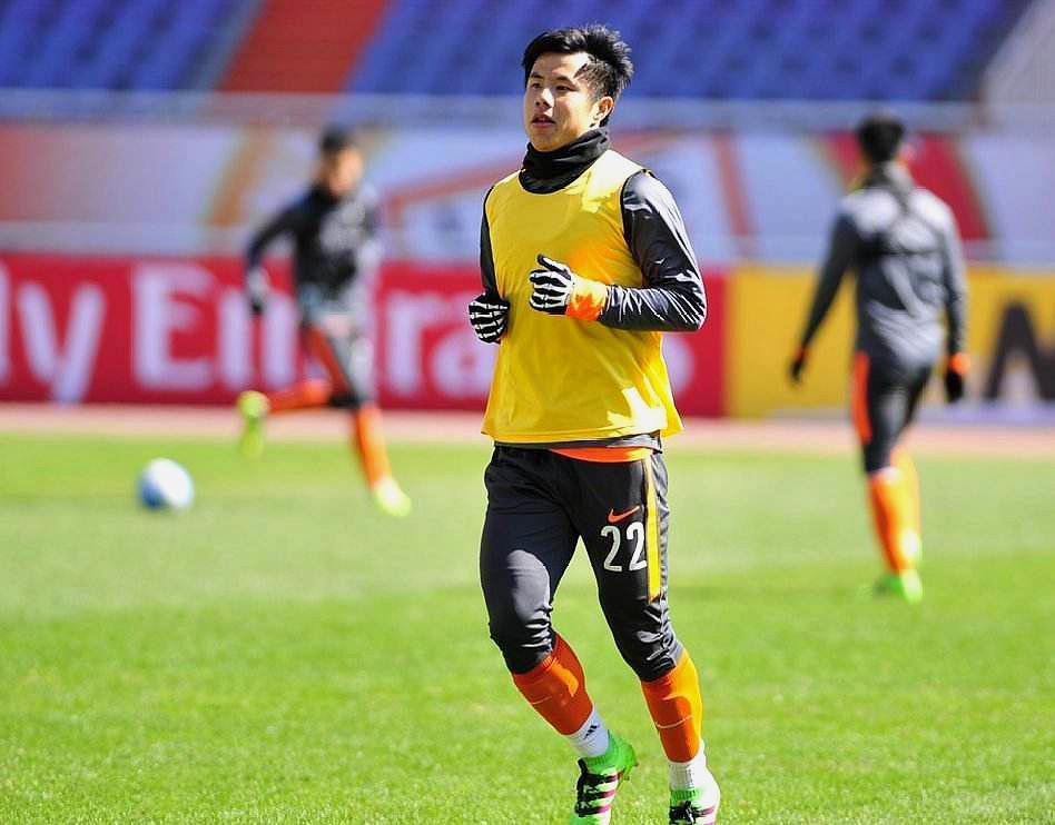 越南cf烟雾弹,越南河内fc