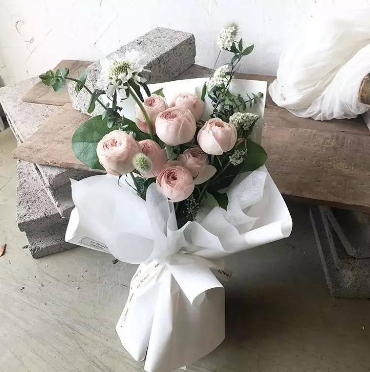 开花店是什么体验？好多人都回这两个字