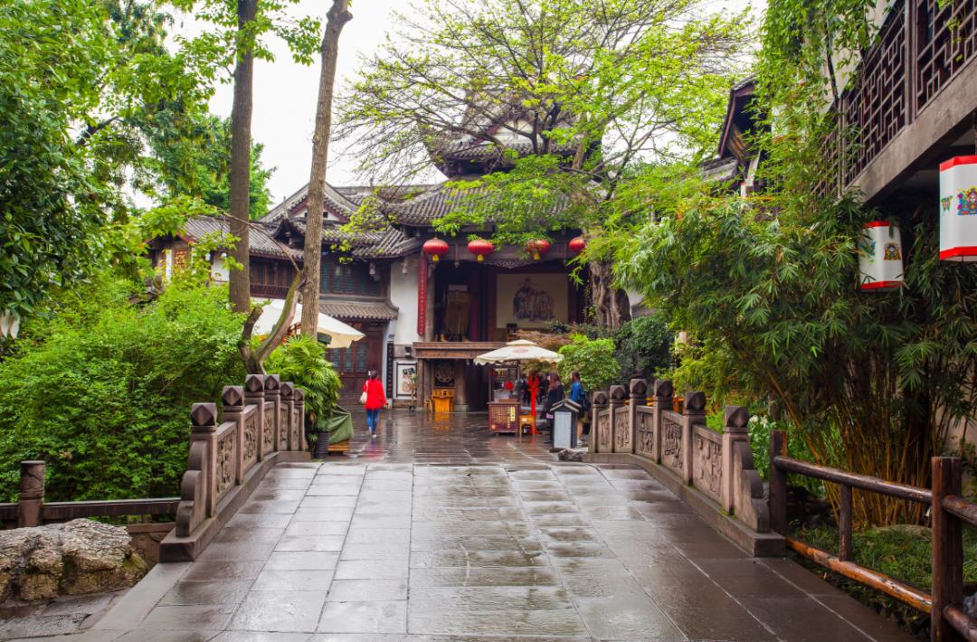 因为一首歌而爆火的城市,靠着一首歌走红的人