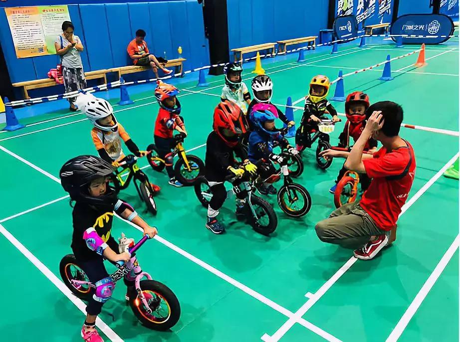 聪明的孩子都在玩！门头沟这家平衡车俱乐部国庆节大促销！快预约吧