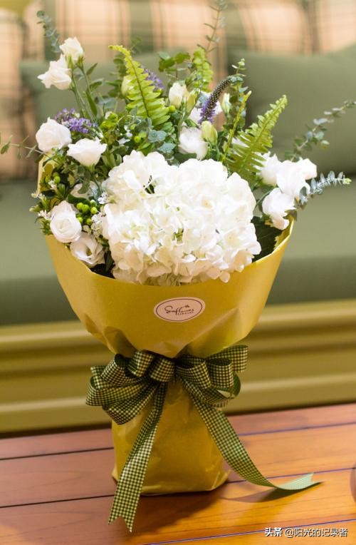 520简短浪漫花语是什么,520朵玫瑰的浪漫花语