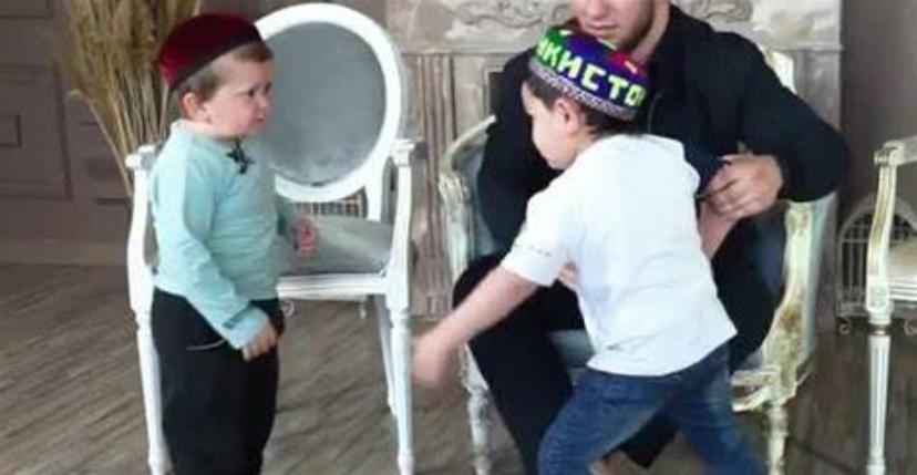 俄罗斯少年格斗队视频,侏儒少年格斗