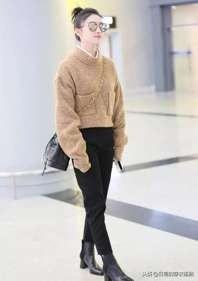 杨幂机场秀穿搭,机场走秀女明星