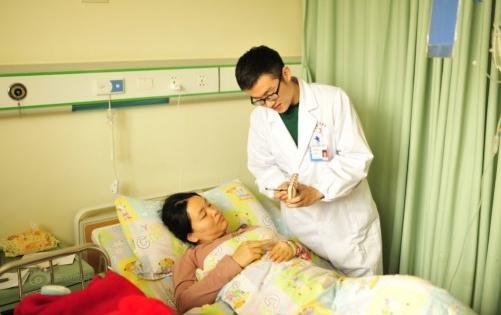 “老公有人说我是小牛奶？”产妇没听懂医生的暗语，闹出了大笑话