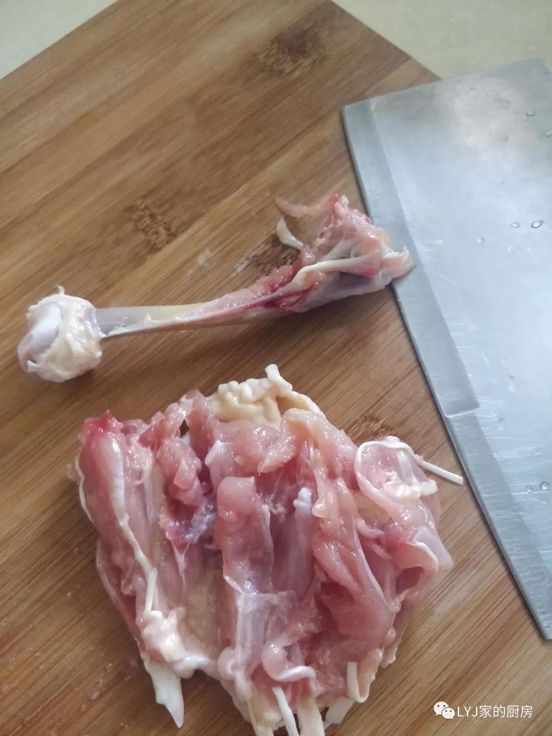 鸡腿肉怎么剔骨切丝,鸡腿剔骨刀怎么磨
