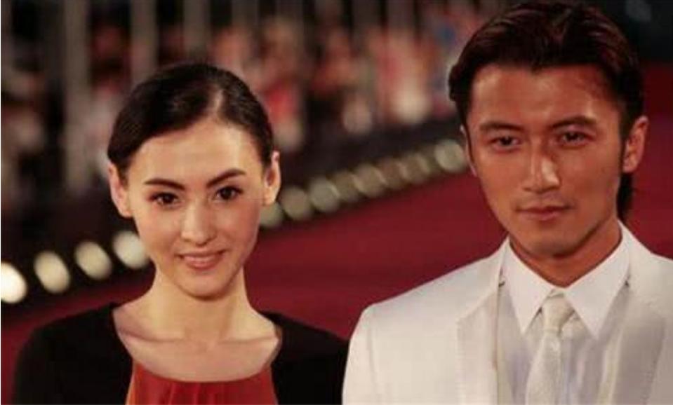 谢霆锋到底是选择张柏芝还是王菲,谢霆锋为什么放弃张柏芝选择王菲