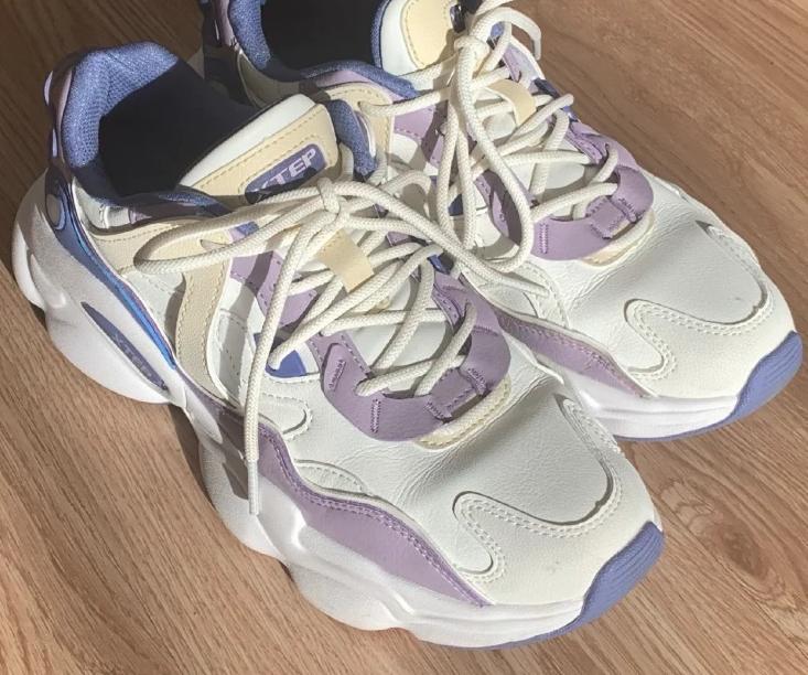 国货逆袭了！少女配色加上舒适脚感，百元价格也能买到心头好