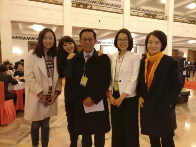 他是凤凰名嘴，凤凰高层三顾茅庐他才肯加入，如今以笔杆论天下事