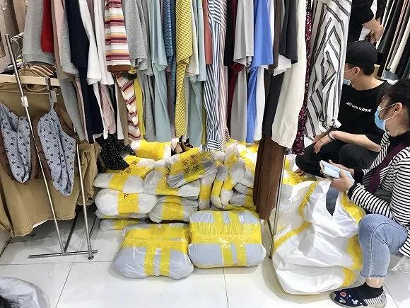 卖衣服生意不景气,卖服装生意惨淡