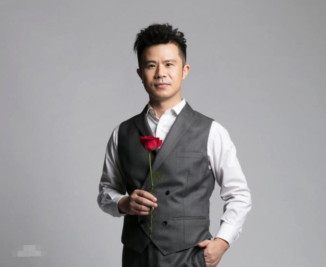 “北大才子”与知乎大神直播辩论，肖战粉丝是对是错，结果掉线了