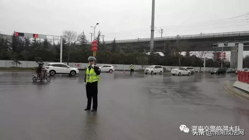 当男孩足球比赛遇上女裁判员,当足球比赛遇到篮球裁判