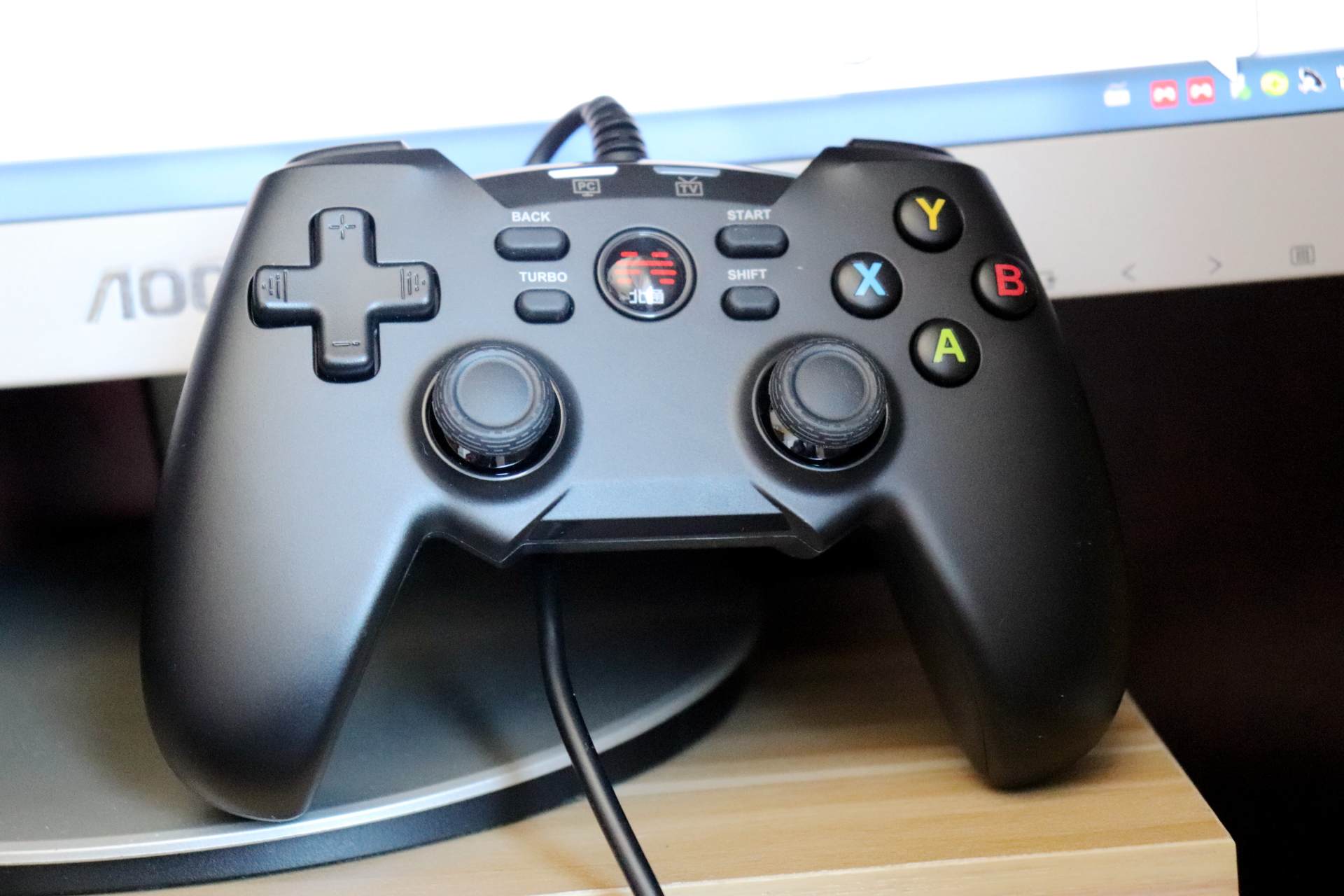 享用游戏的乐趣,北通蝙蝠4手柄怎样控制游戏