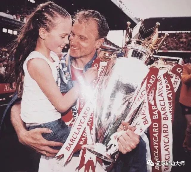 不会飞的荷兰人冰王子博格坎普,飞翔的荷兰人弹奏的歌