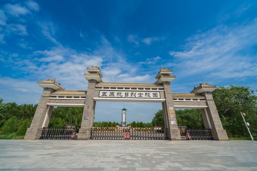 她是滔滔千里黄河的宠儿，阴山之下、河套之上的掌上明珠