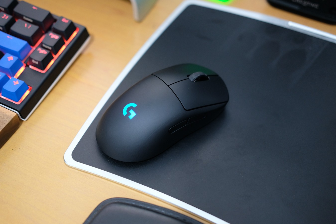 罗技gpw鼠标咋样,罗技gpw一代和普通罗技鼠标的区别