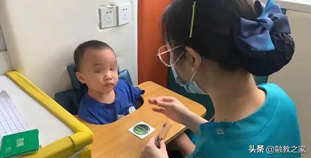 孤独症儿童音乐互动游戏,孤独症孩子游戏训练