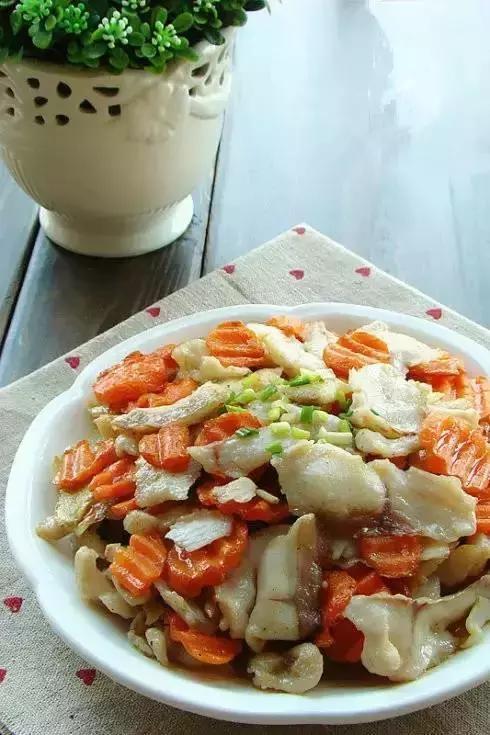 用最简单的食材烹饪最美味的菜肴,来看看这几道宴客必备的家常菜肴