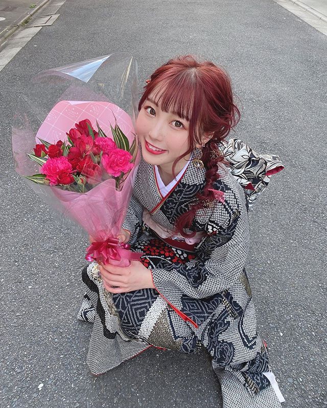 岛国“萌”妹收割百万粉丝！美妆技能秒杀滤镜，这真的是同一个人