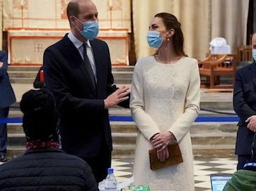 英国皇室婚戒为什么多选蓝宝石,英国王室经典钻戒