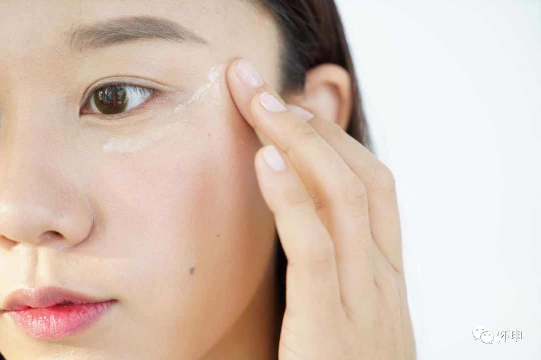 科颜氏在得物上买靠谱吗,科颜氏白泥值得买么