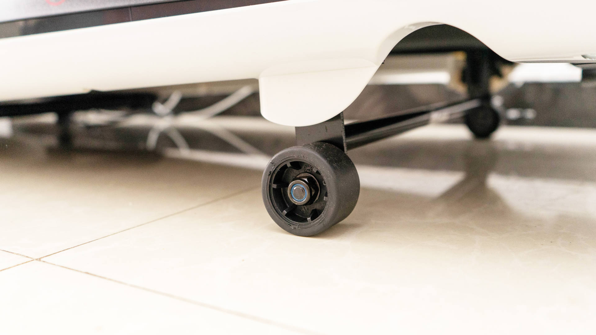 不用花钱在家也能健身跑步机,摩托艇跑步机