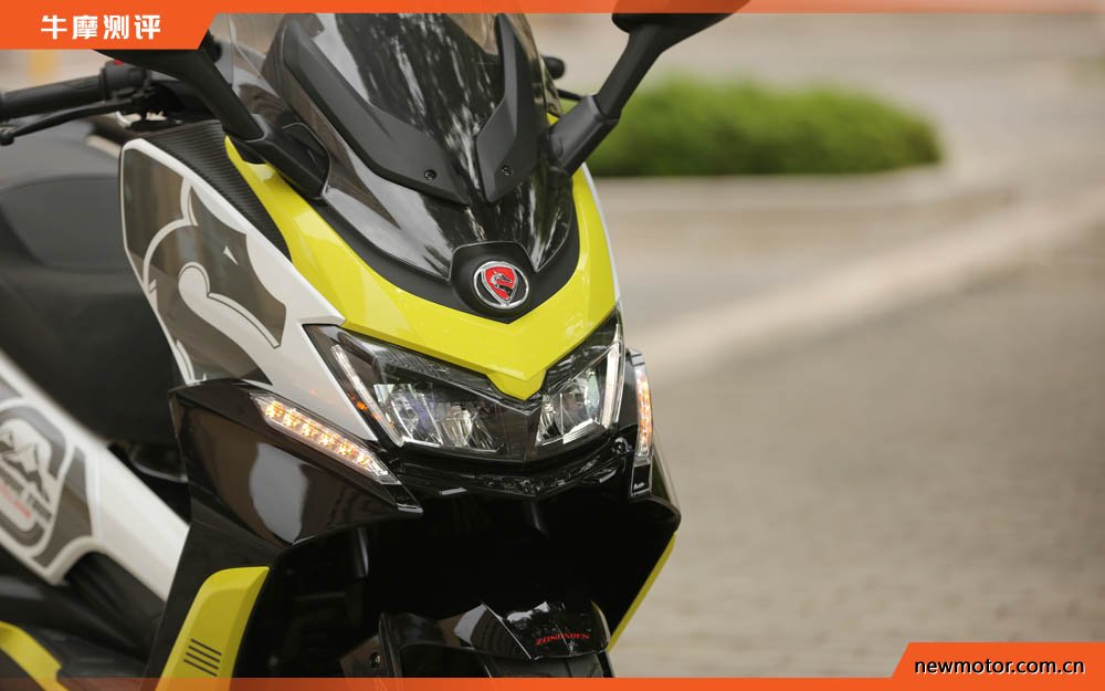 油箱17升续航可达400公里,最佳国产踏板摩旅车