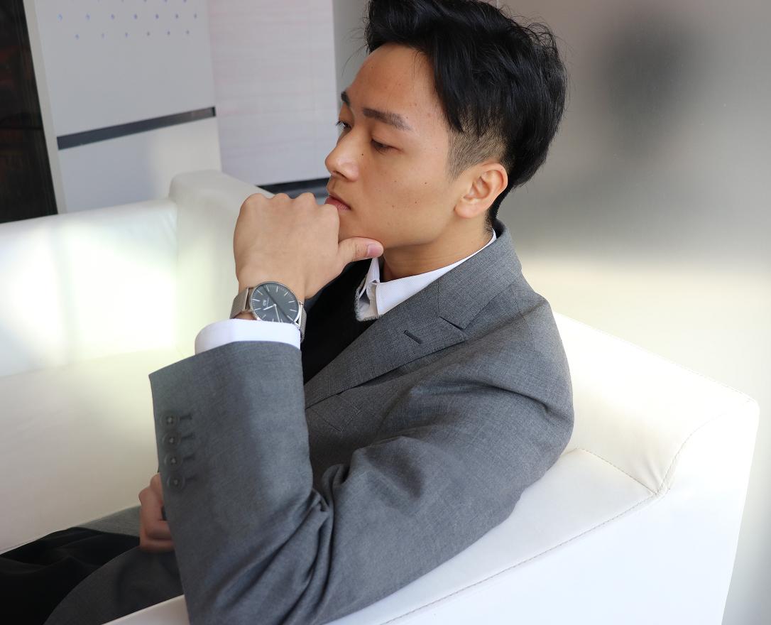 小米颠覆行业暴利，1989西装比肩30000杰尼亚，网友：阿玛尼要降价