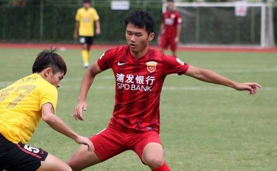 肖鲲试训上港引关注,肖鲲在试训上港时进步十分惊人