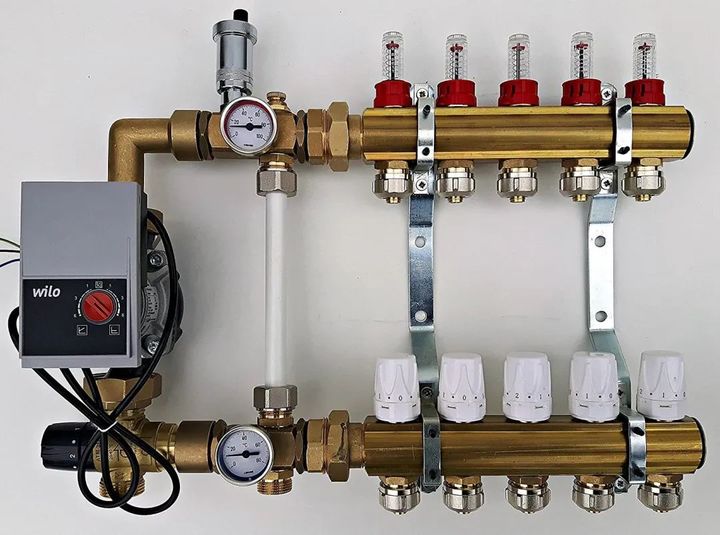 装电地暖好还是水地暖好,家里安装电地暖好还是水地暖好