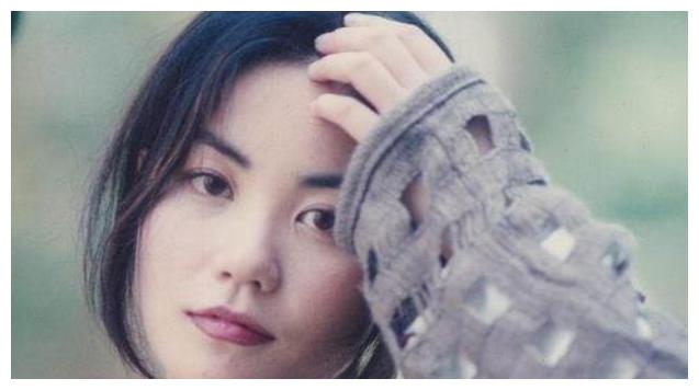 王菲谢霆锋为什么要公开秀恩爱,王菲谢霆锋再度牵手秀恩爱