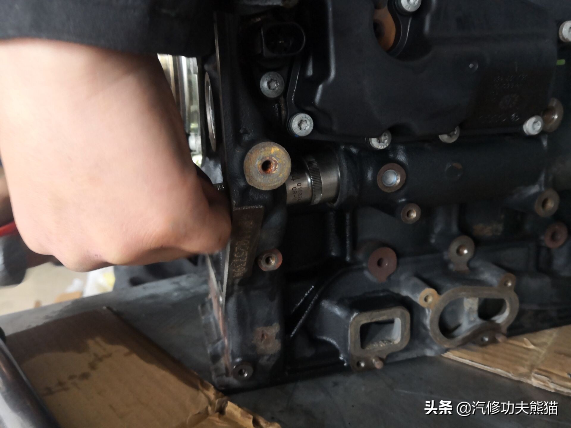 斯柯达明锐2010款2.0烧机油吗,09款斯柯达明锐1.6烧机油怎么解决